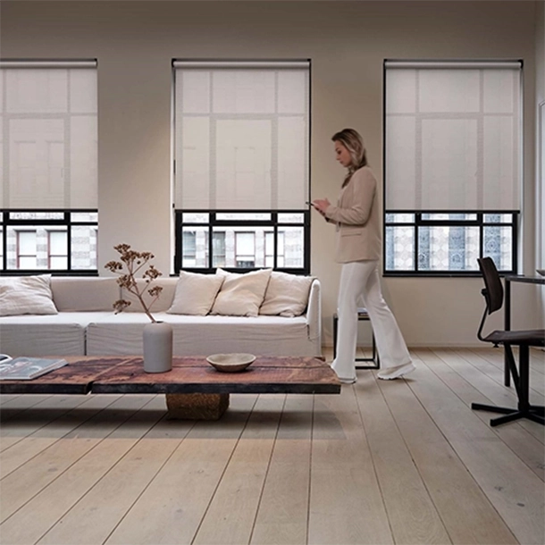 Easy control of the blinds from your mobile phone